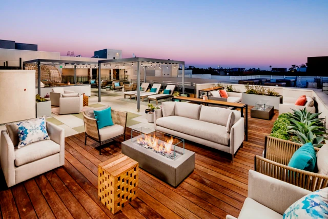 Junction Santa Monica 4