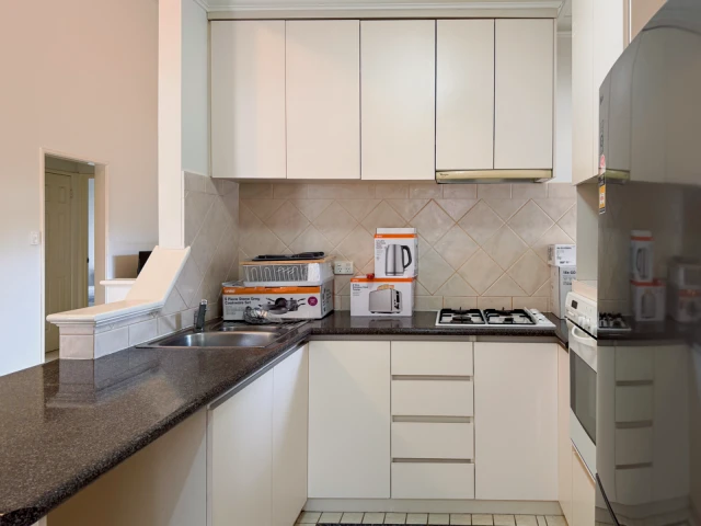 49 Cargill Street - Perth student accommodation - Second Room in 3B2B