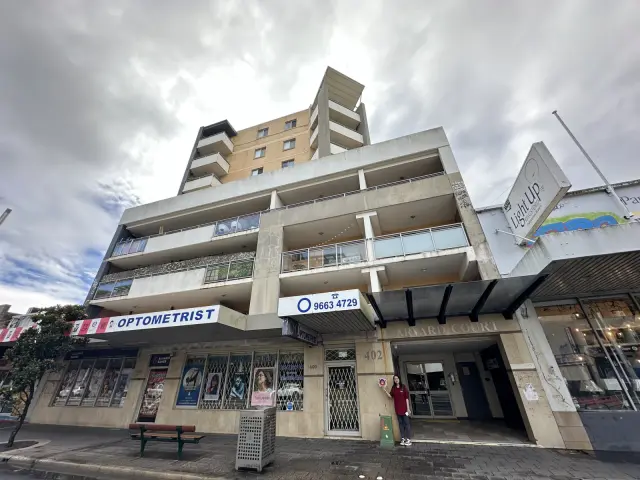 398-402 Anzac Parade 1