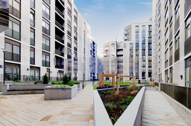 Manuscript Court, Paragon Square, WC1X 4