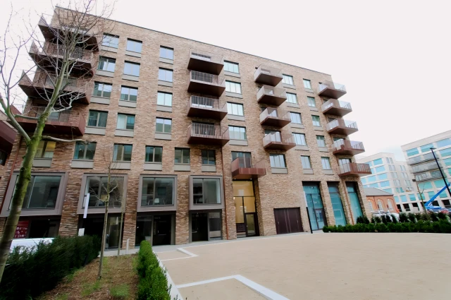 apartment near Samuel Building, 9 Frobisher Yard 2