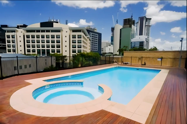 Flight Deck BNE CBD High floor riverfront views 1