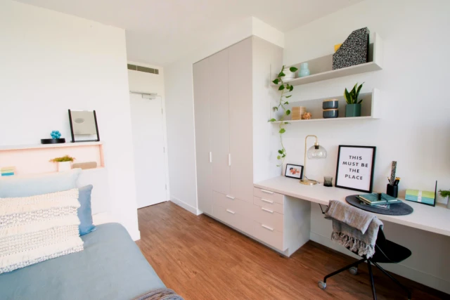 residence near Berkeley Street 3