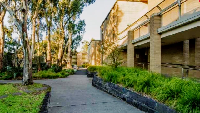 La Trobe University - Glenn College 2