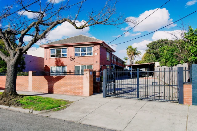 8/56 Grange Road,Carnegie,Victoria 3163 4