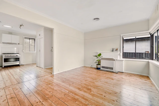 21 Grammar Street, Wendouree 2