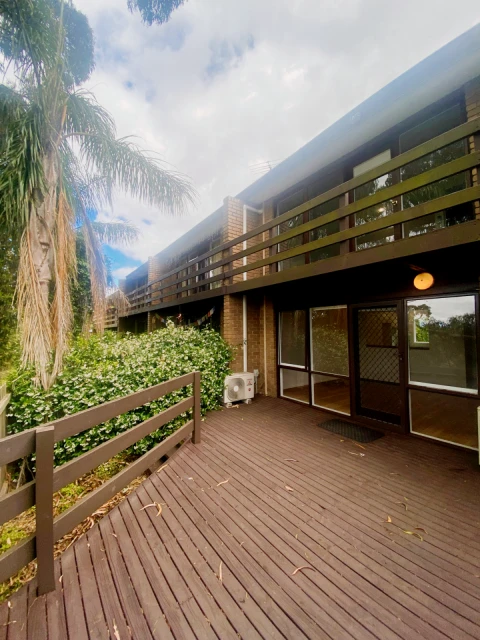 8/9 Kennedy Avenue, Ringwood 4