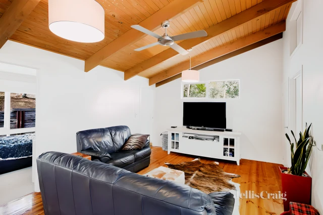 20 Taylor Road, Hurstbridge 3