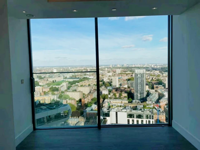 Carrara Tower 4