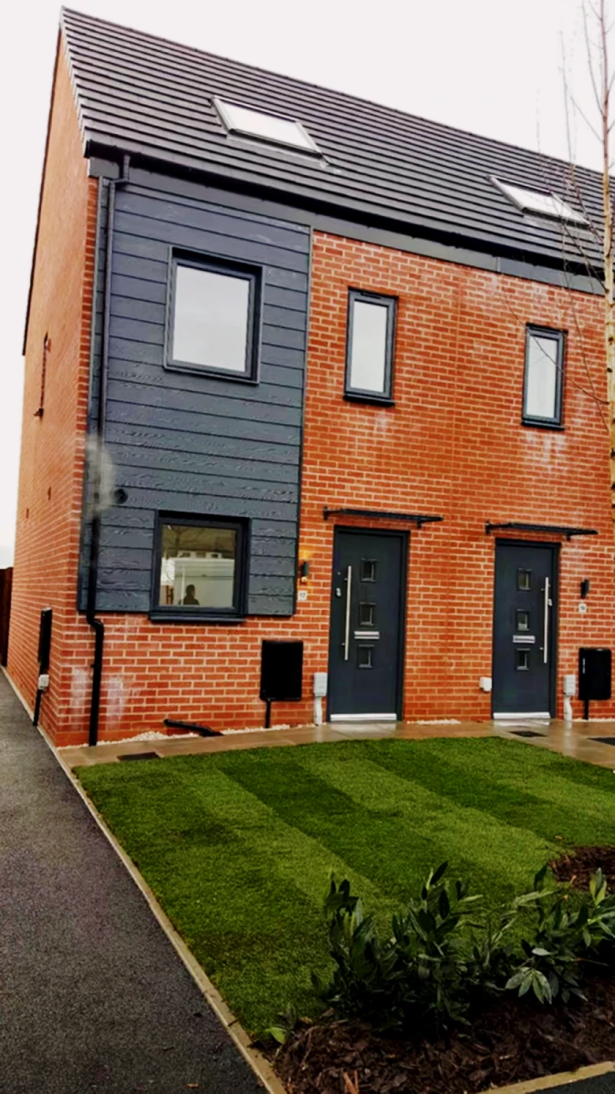 Entire Place·2B2B···Cottesmore Road 0
