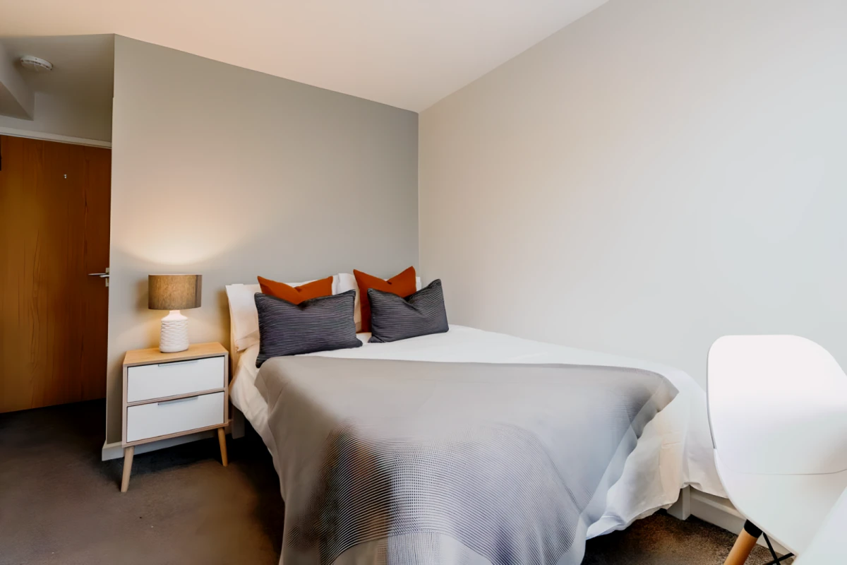 Flat 7 The Square, 1 Falconar Street 0