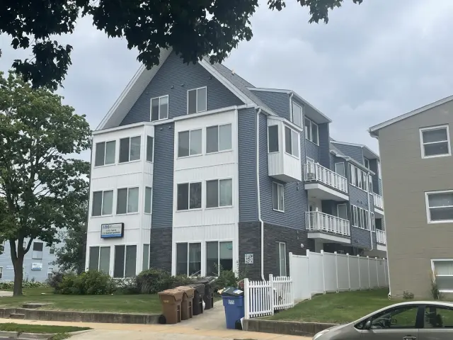 314 E. Clark Street 3