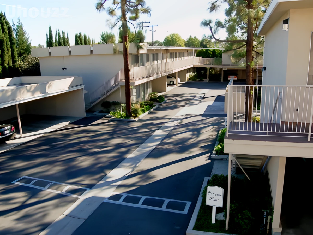 Pinecrest Apartments 0