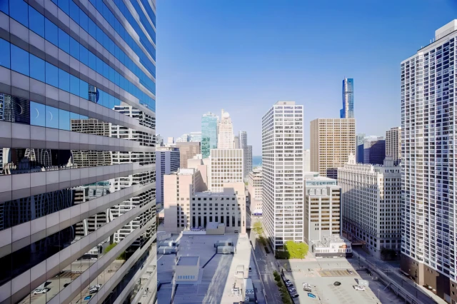 State and Grand apartment 1