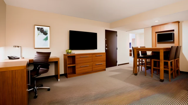 Hyatt Place Minneapolis/Downtown 4