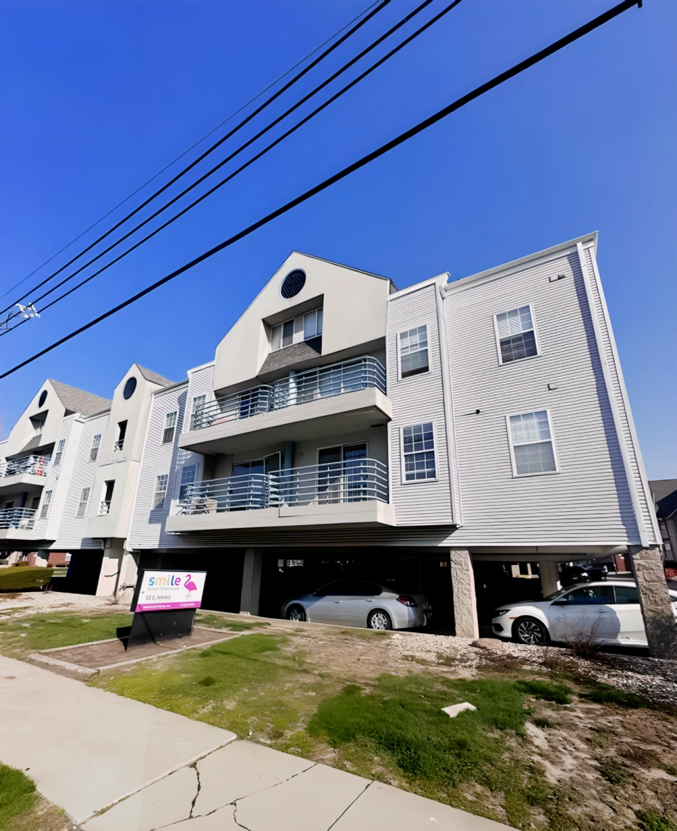 52 E Armory, Champaign, IL 61820 0