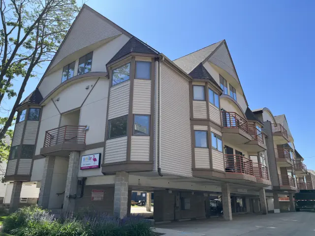 57 E Chalmers Street, Champaign, IL 61820 3