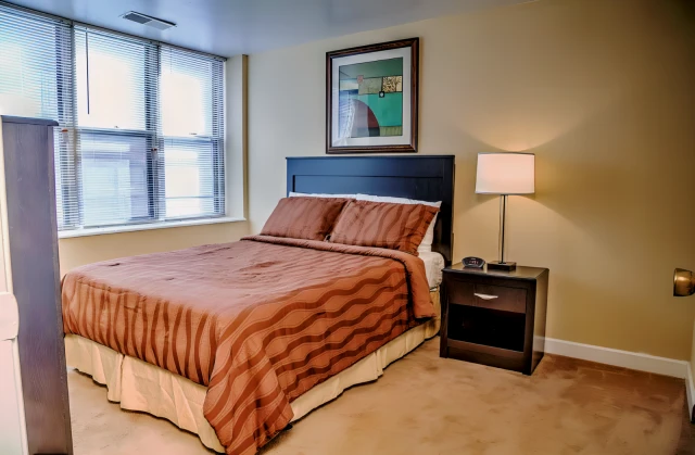 5528 Pershing Ave Unit 203 2