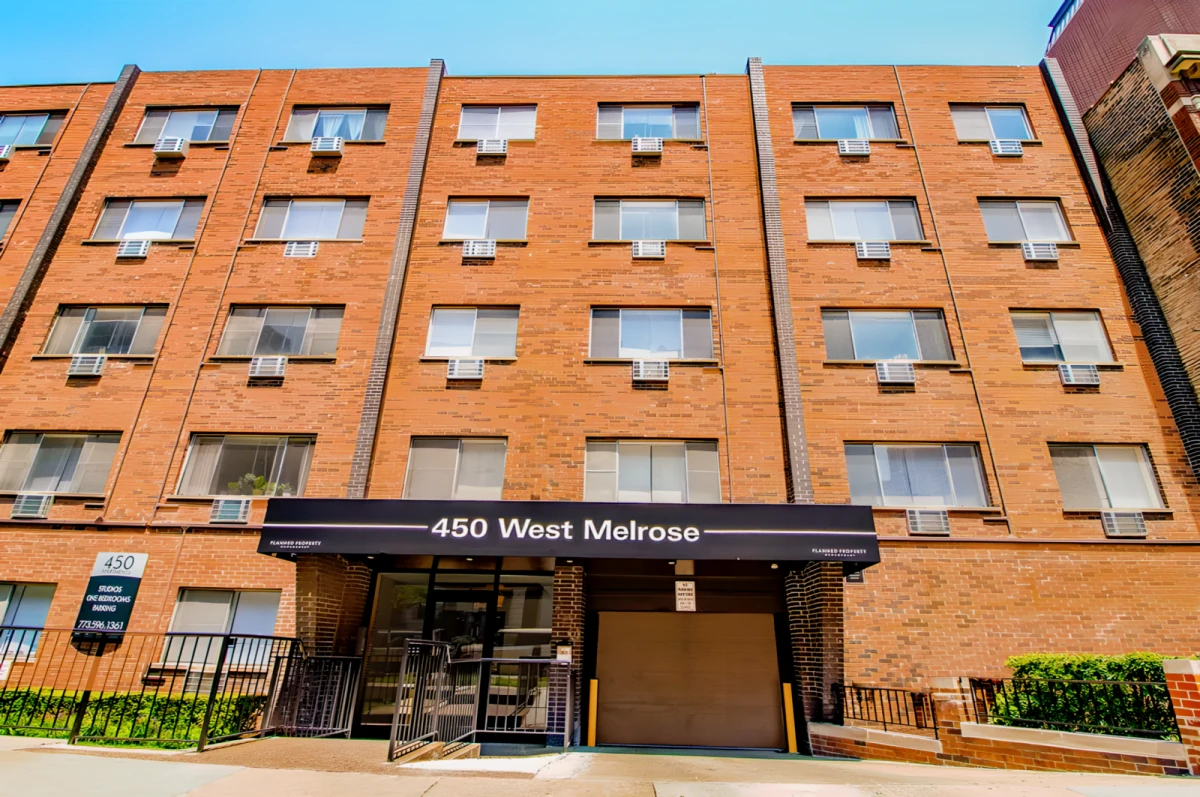 450 West Melrose Apartments 0