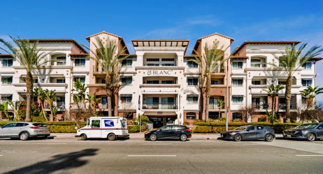 Le Blanc Apartments 1