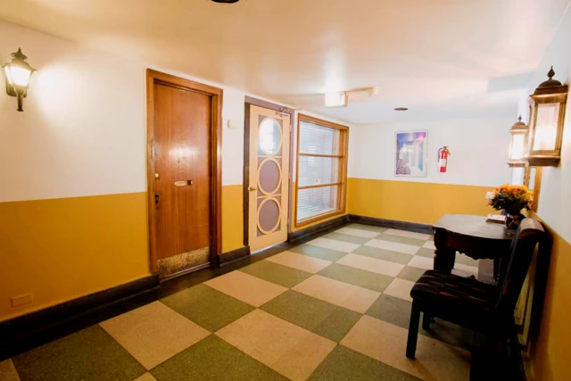 5337 S. Hyde Park Boulevard 2