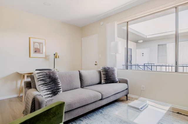 11937 Avon Way(BG) 4