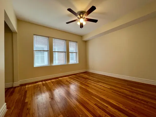 716 Newly Renovated 3 Bed-2 Bath Steps from Loop, WashU & Forest Park 3