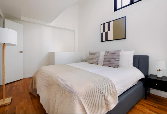 123 E 54th St 2