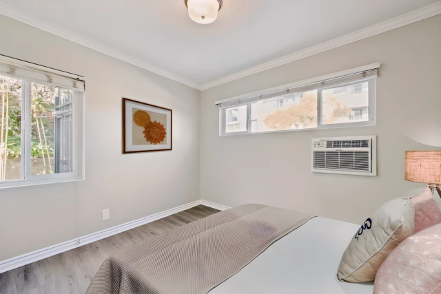Levering Apartments 4