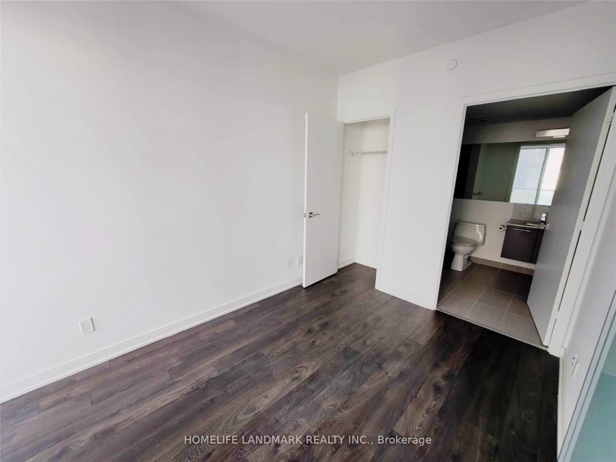 Entire Place·1B1B···28 Wellesley St E 0