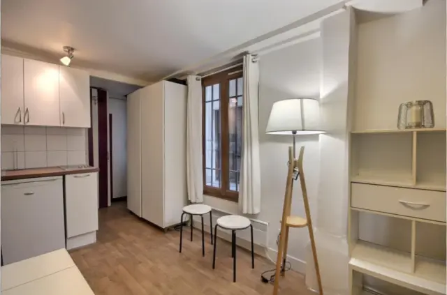 studio in 2e Bourse - Paris Student Accommodation | uhomes.com