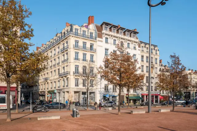 apartment near Rue Gasparin 1