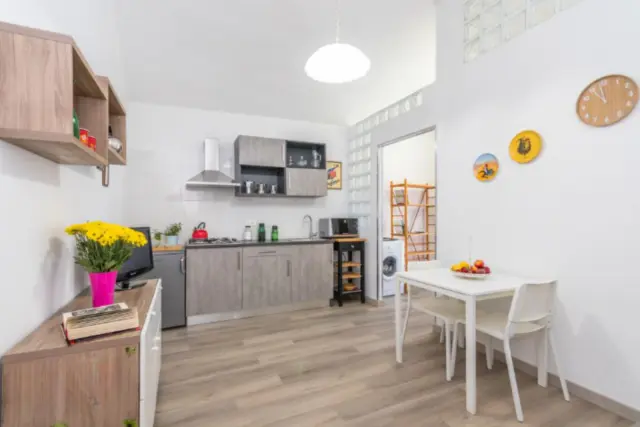 apartment near Piazza della Repubblica 3