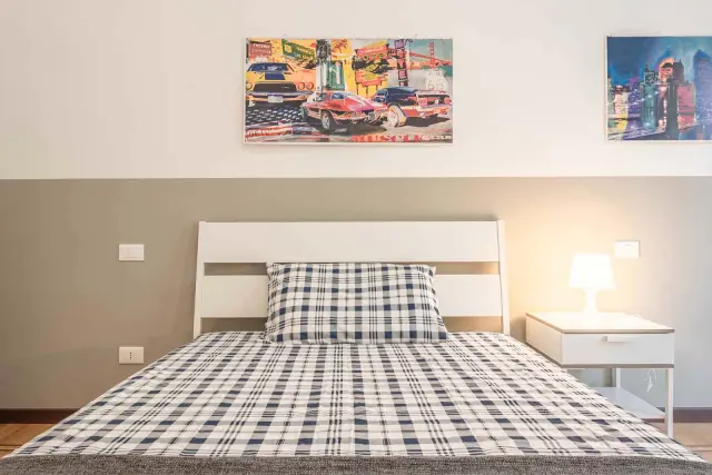 VIALE ZARA 145 <br> SHARED ROOM D1 - Bed A 4