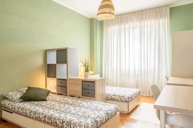 VIA ANGERA 18 <br> PRIVATE ROOM S1 3