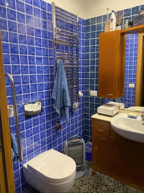 Stanza con bagno privato in Via Mar della Cina 260 2