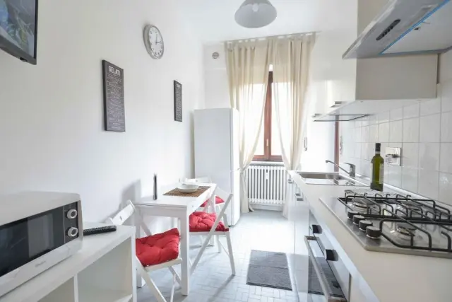 apartment near Via San Francesco da Paola 2