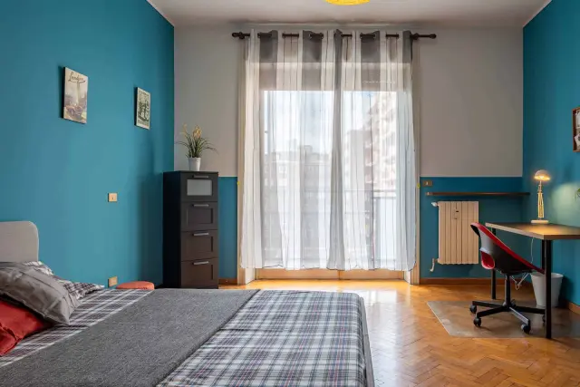 VIA CAGLIERO 19 <br> PRIVATE ROOM S1 4
