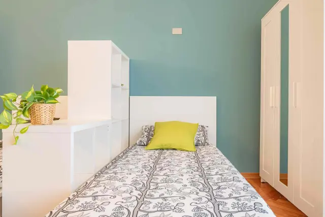 VIALE ROMOLO 1 <br> SHARED ROOM D1 - Bed A 2