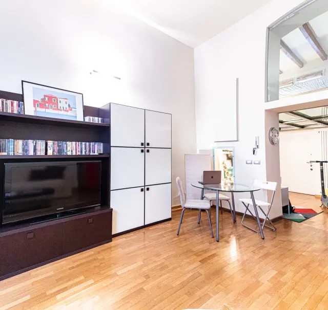 Via Tortona, 20 - Loft 2