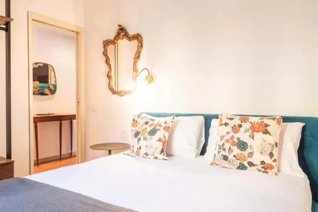 Romantic flat on Navigli river 2