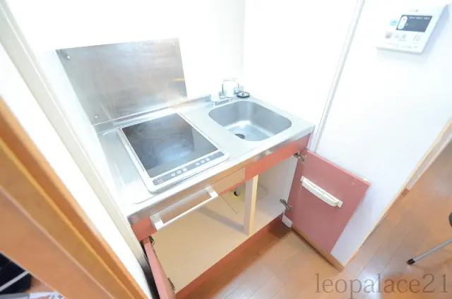レオパレスクレスト境田北 102号室 2