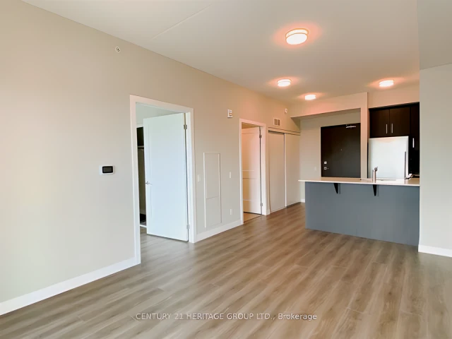 1513 - 15 Queen St S 2