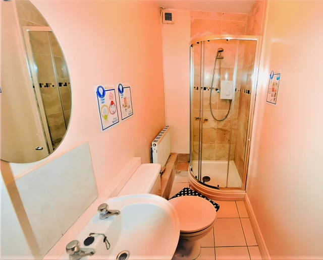 54 Friars Walk - ที่พักนักศึกษาในค็อก - Female Twin Room