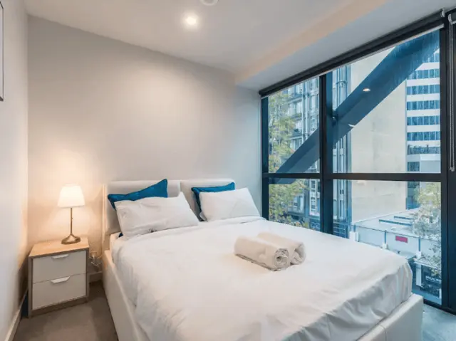 402/327 La Trobe Street 0