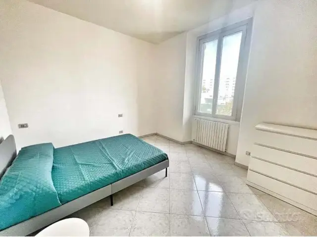 Via Carlo Farini, 75 4