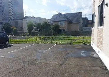 レオパレス有信 102号室 1