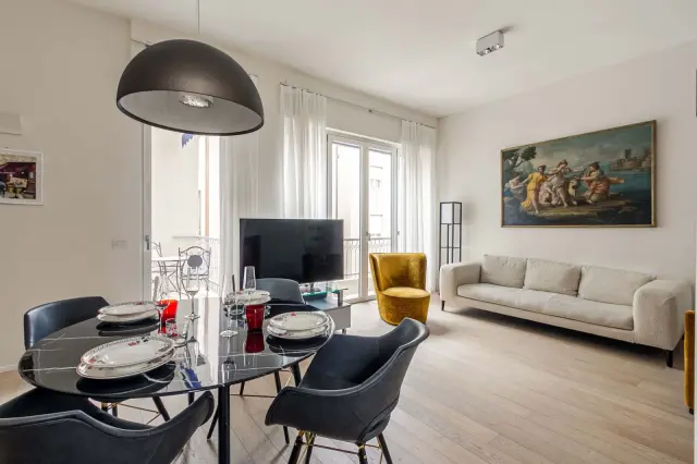 Uberto Visconti Di Modrone a Luxury Apartment 0