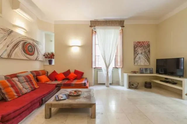 Chiara's Cove (Borgo Pio) 2
