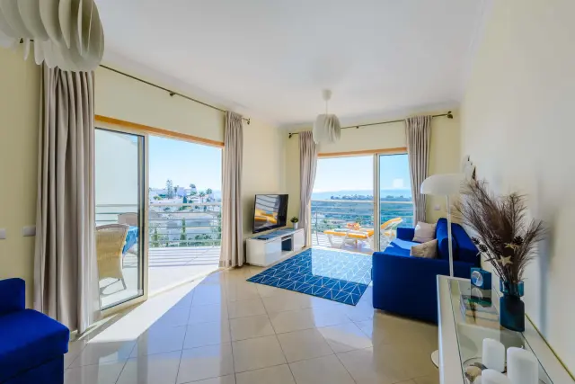 Albufeira Ocean Apartment with 3 spacious Terraces, 2 Swimming pools & Tennis court